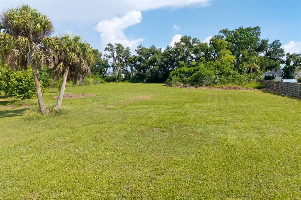 2612 61ST STREET E Palmetto, FL 34221