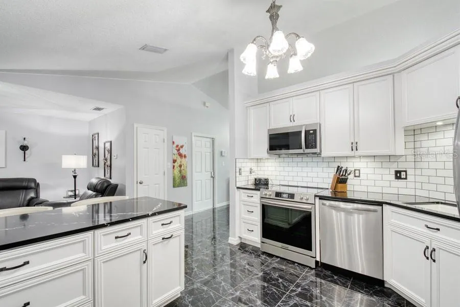 831 FORESTWOOD DR Minneola, FL 34715