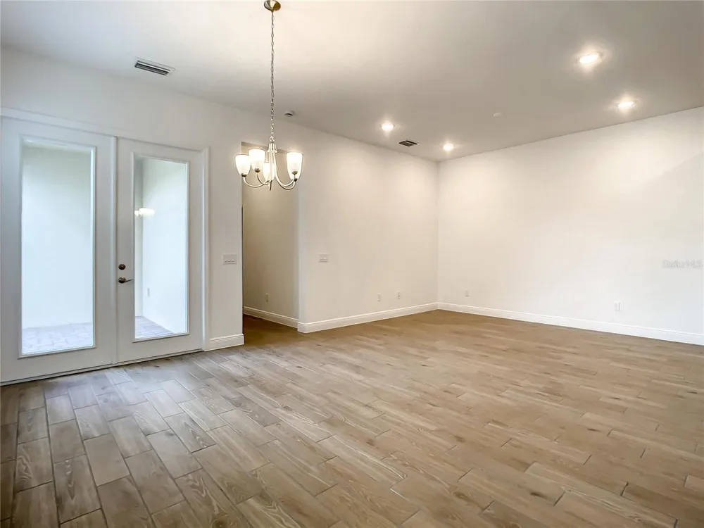 652 KIMBER LANE Debary, FL 32713