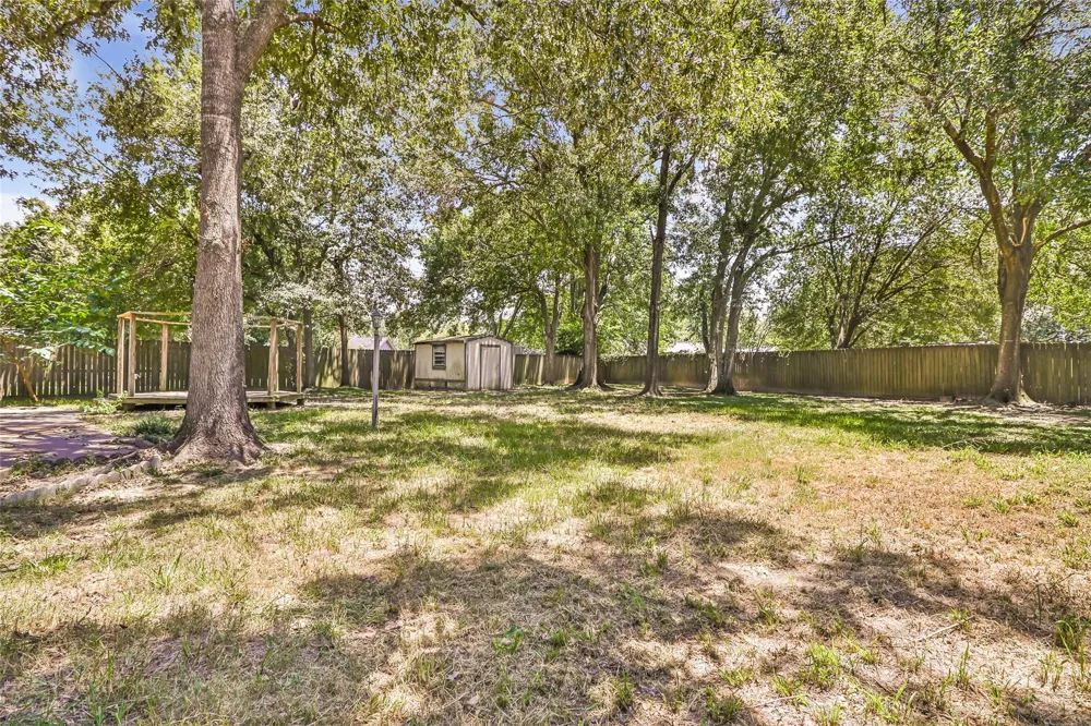 2414 Chanay Lane Kingwood, TX 77339