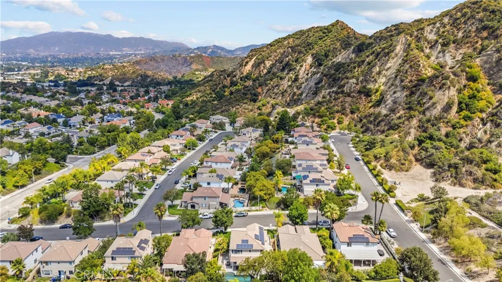 25415 Thoreau Way Stevenson Ranch, CA 91381