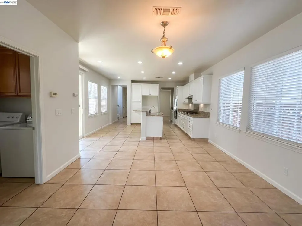 60 S Pacifico St Mountain House, CA 95391