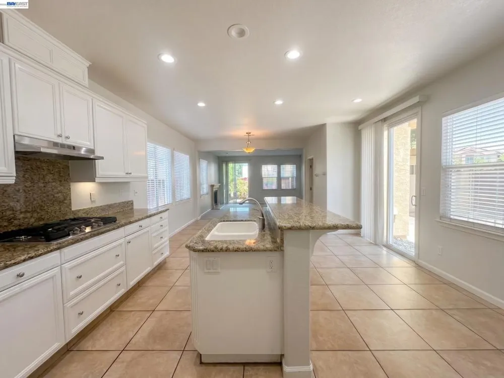 60 S Pacifico St Mountain House, CA 95391