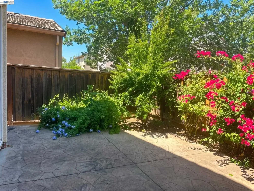 60 S Pacifico St Mountain House, CA 95391