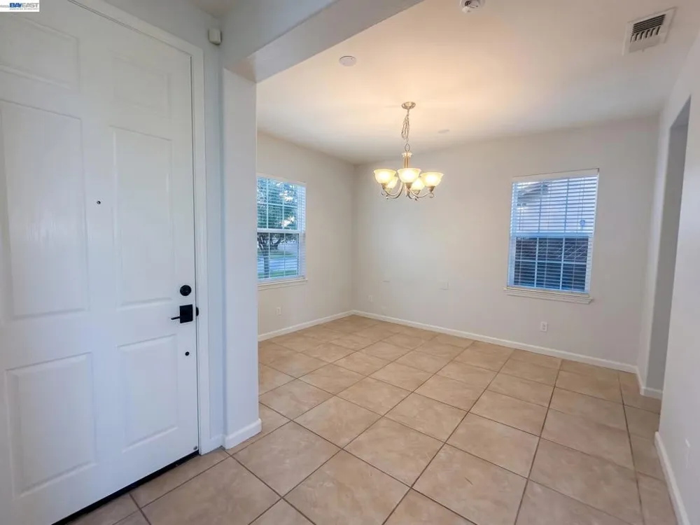 60 S Pacifico St Mountain House, CA 95391