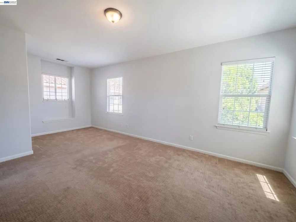 60 S Pacifico St Mountain House, CA 95391