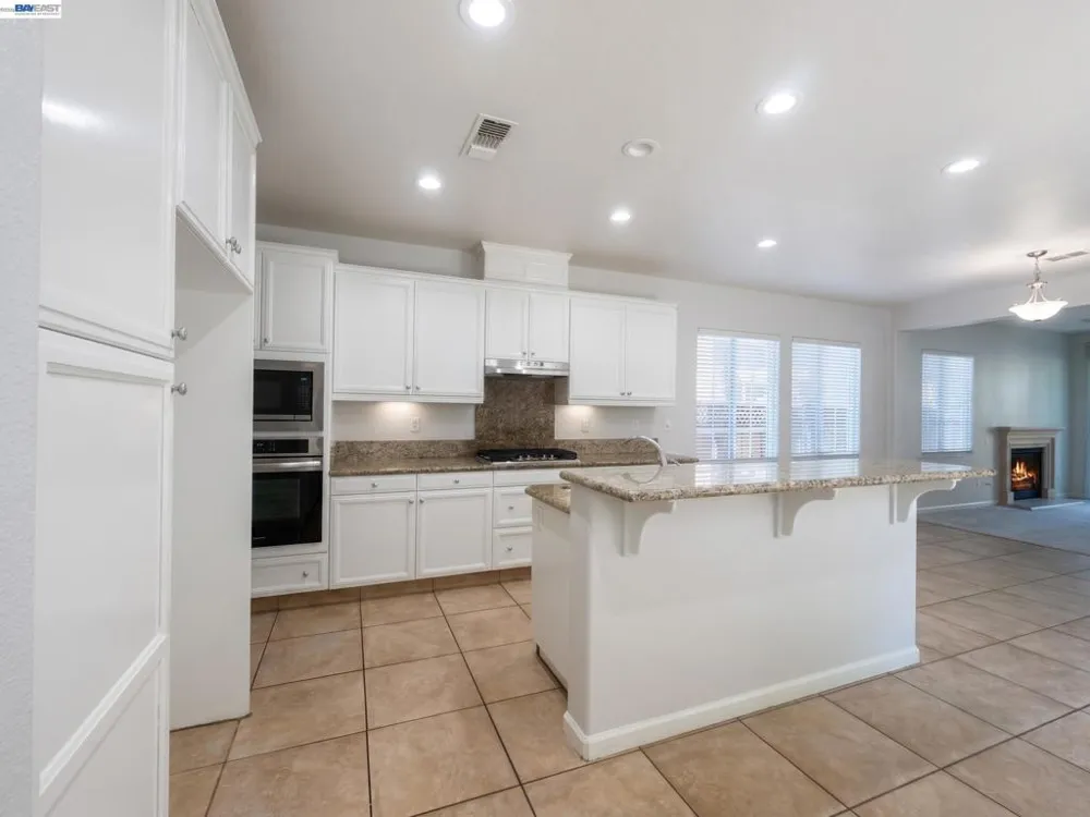 60 S Pacifico St Mountain House, CA 95391