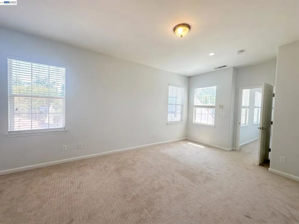 60 S Pacifico St Mountain House, CA 95391