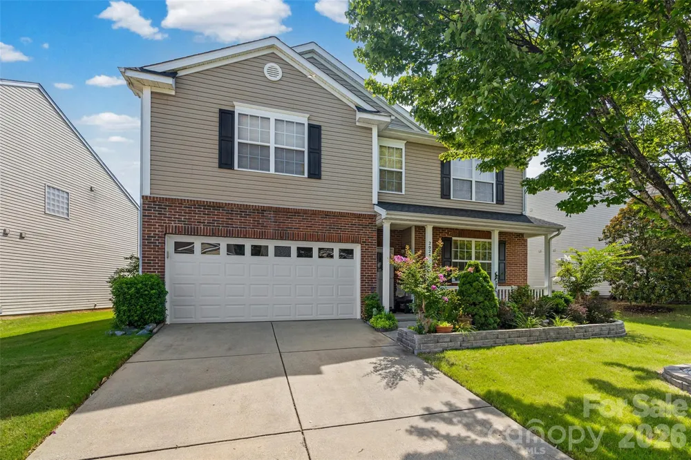 2025 Savannah Hills Drive Matthews, NC 28105