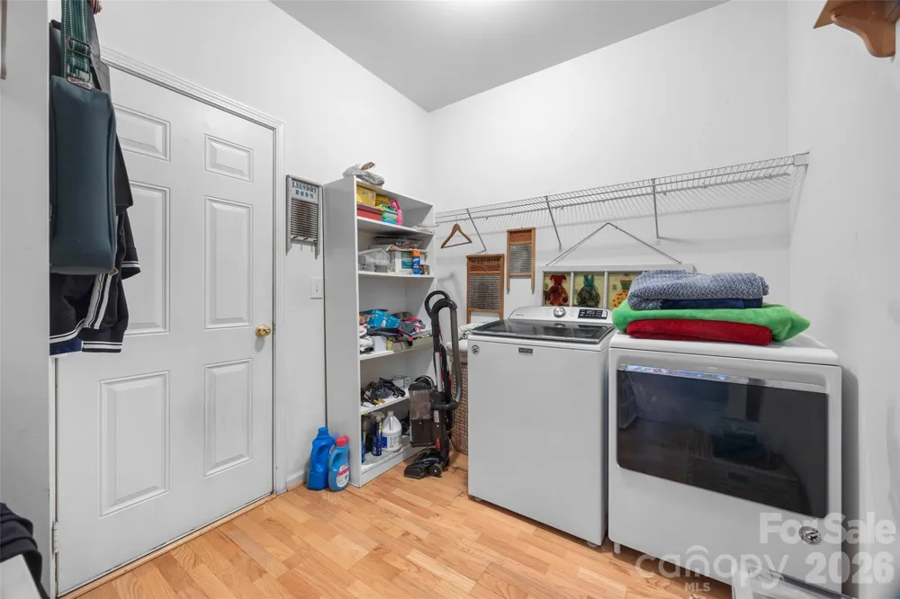 2025 Savannah Hills Drive Matthews, NC 28105