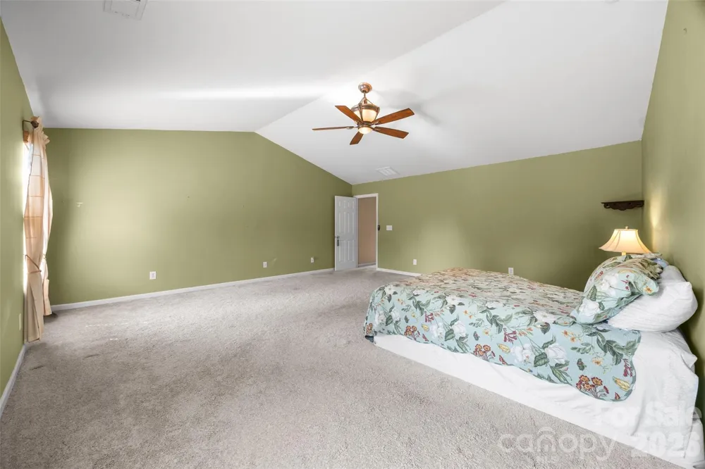 2025 Savannah Hills Drive Matthews, NC 28105