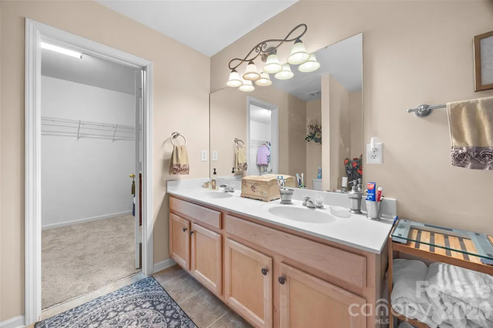 2025 Savannah Hills Drive Matthews, NC 28105