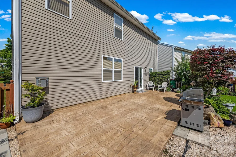 2025 Savannah Hills Drive Matthews, NC 28105