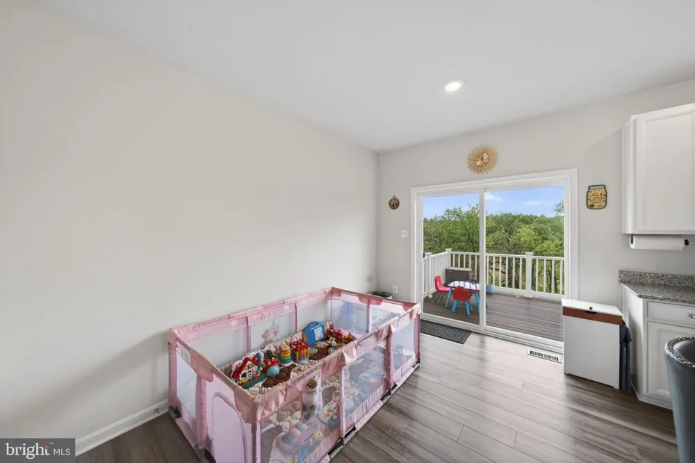 41 EXTROVERT DRIVE Charles Town, WV 25414