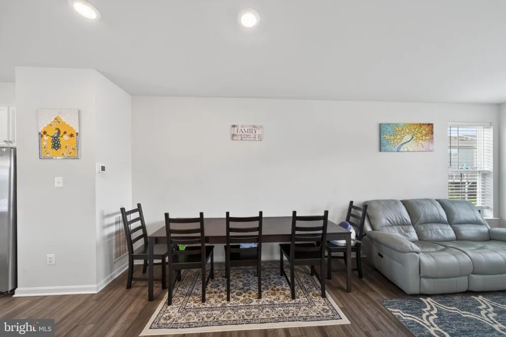 41 EXTROVERT DRIVE Charles Town, WV 25414