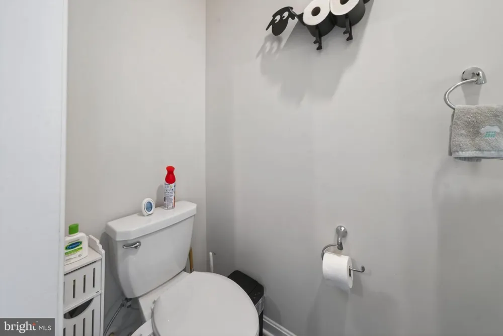 41 EXTROVERT DRIVE Charles Town, WV 25414