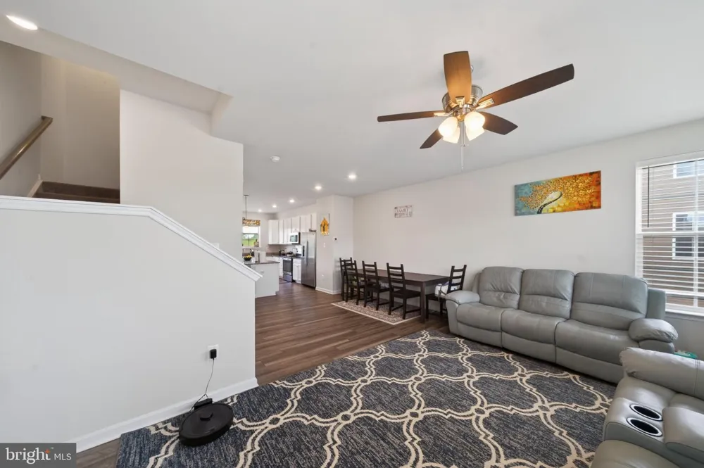 41 EXTROVERT DRIVE Charles Town, WV 25414