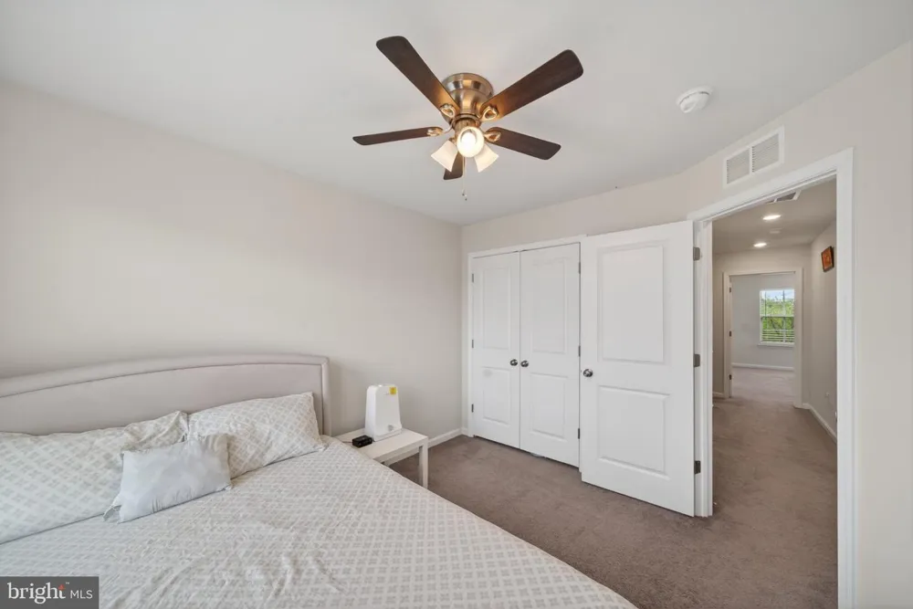41 EXTROVERT DRIVE Charles Town, WV 25414