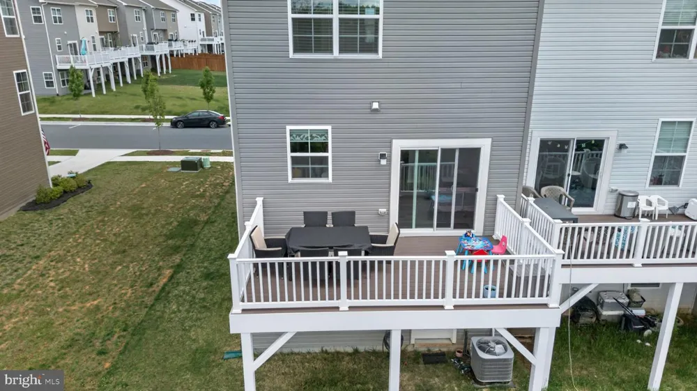 41 EXTROVERT DRIVE Charles Town, WV 25414