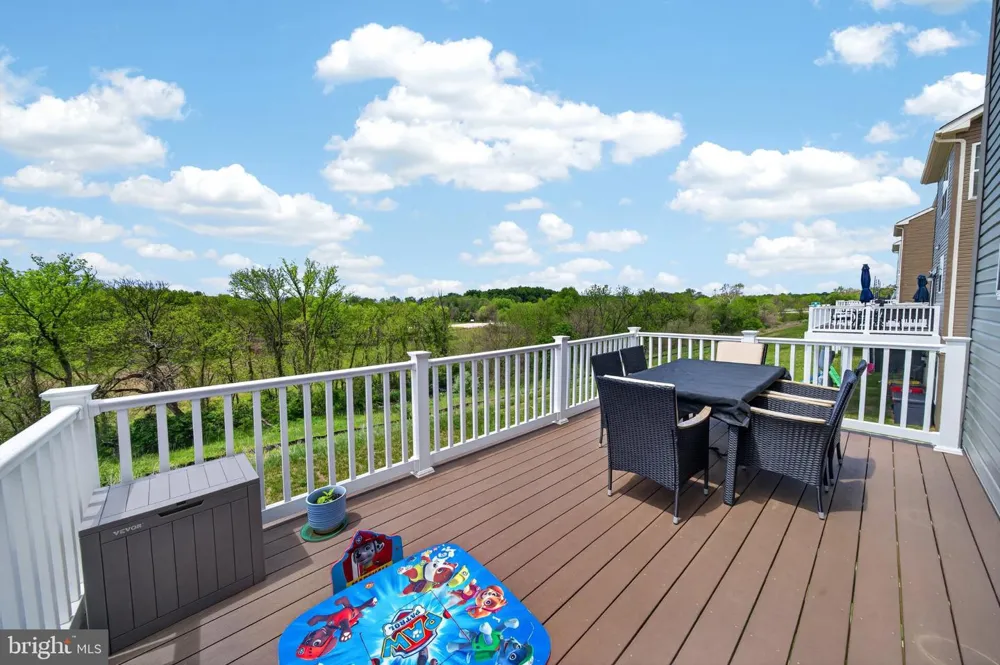 41 EXTROVERT DRIVE Charles Town, WV 25414
