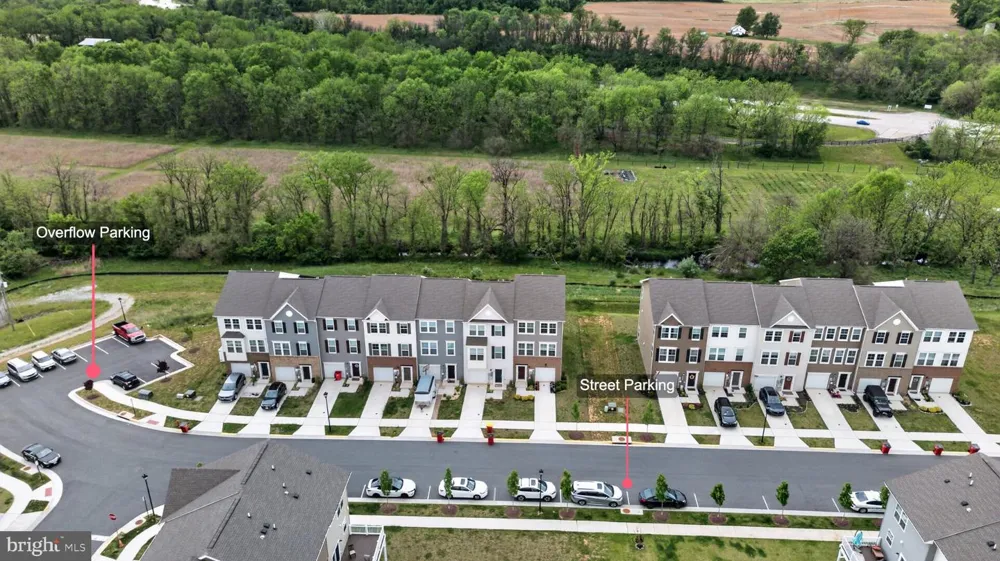 41 EXTROVERT DRIVE Charles Town, WV 25414