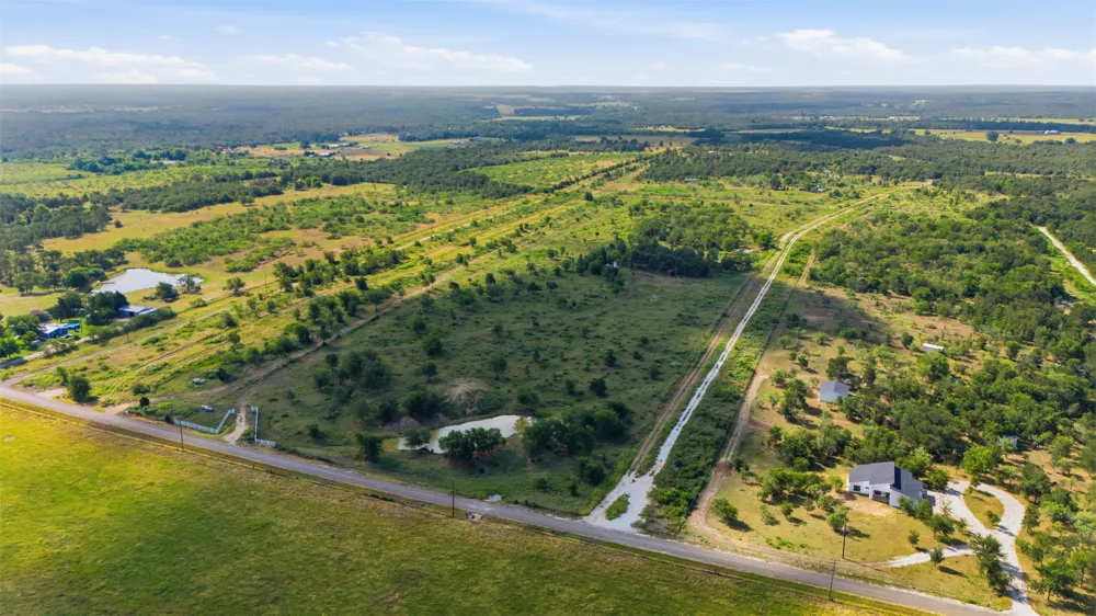 3280 County Road 466 Road Elgin, TX 78621