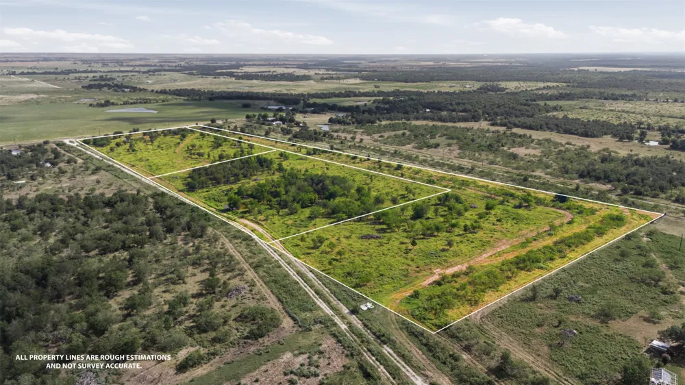 3280 County Road 466 Road Elgin, TX 78621