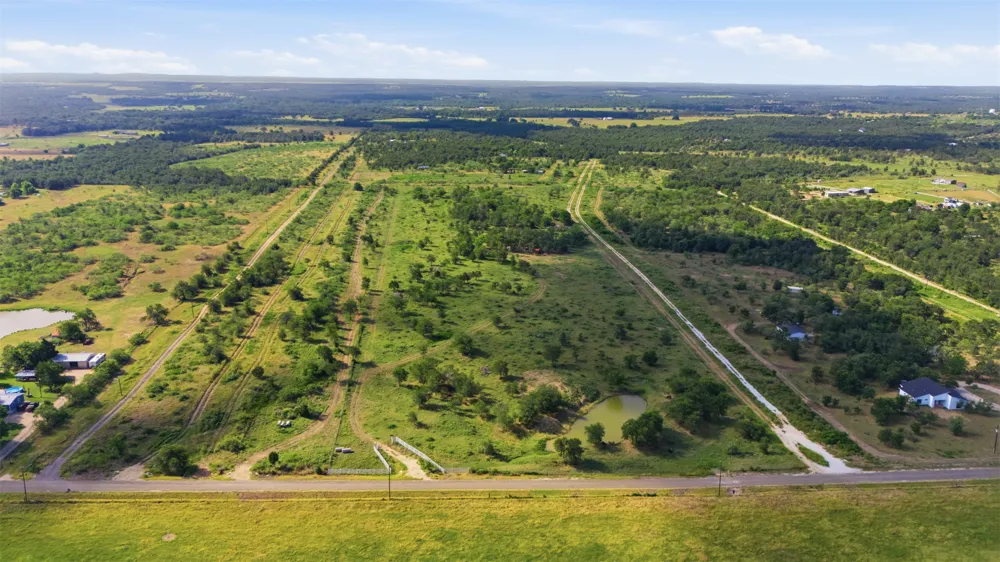 3280 County Road 466 Road Elgin, TX 78621