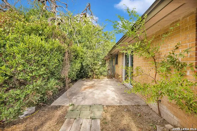 6012 Evers Rd Leon Valley, TX 78238