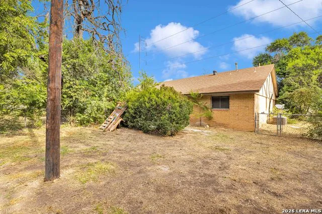 6012 Evers Rd Leon Valley, TX 78238