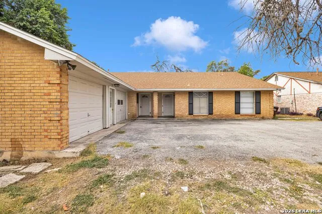 6012 Evers Rd Leon Valley, TX 78238