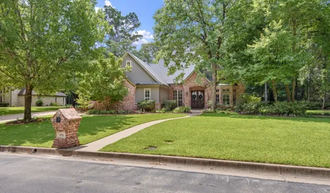 1915 Stonegate Valley Drive