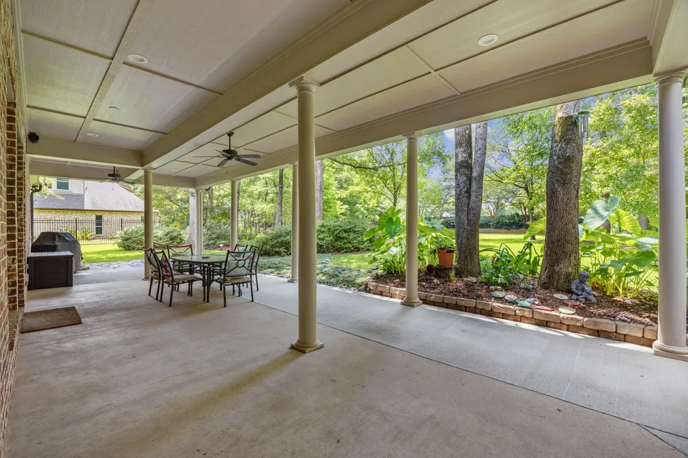 1915 Stonegate Valley Drive Tyler, TX 75703