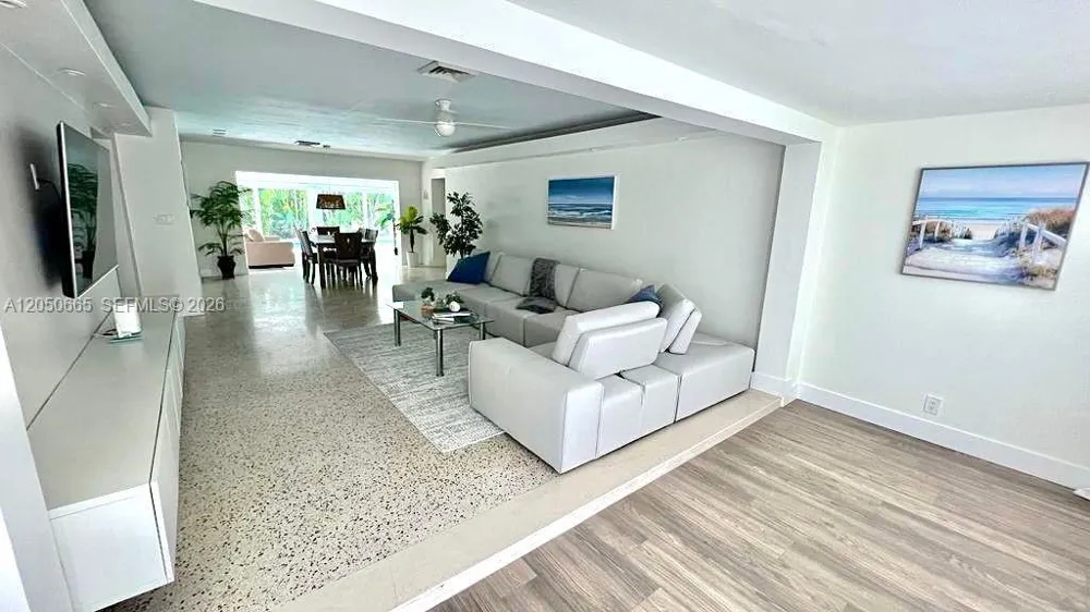 262 Bombay Ave Lauderdale By The Sea, FL 33308