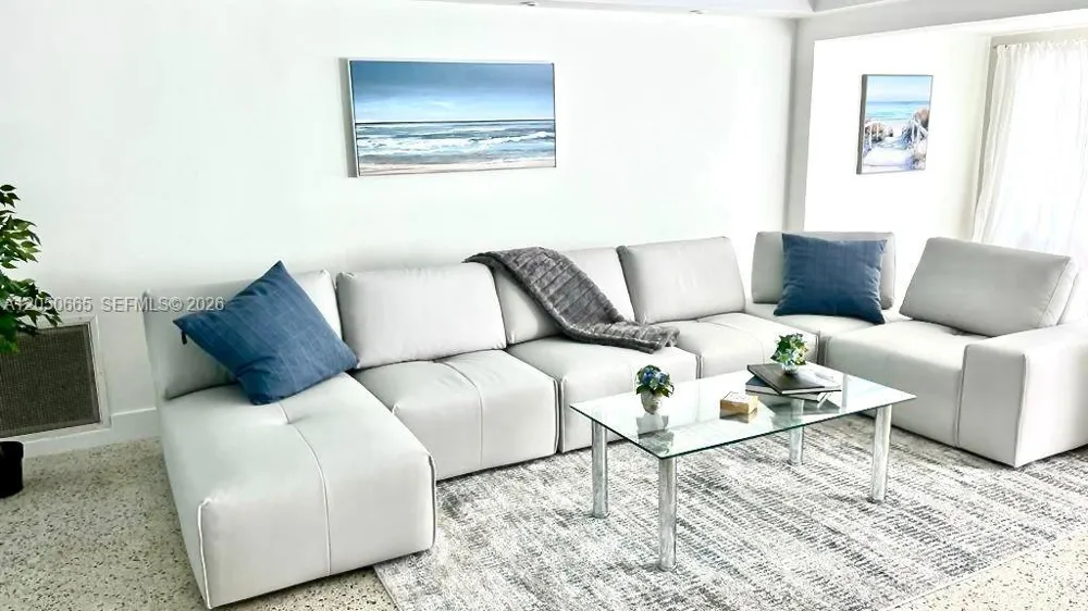 262 Bombay Ave Lauderdale By The Sea, FL 33308