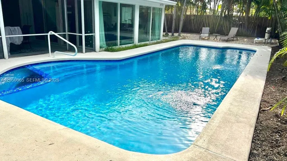 262 Bombay Ave Lauderdale By The Sea, FL 33308