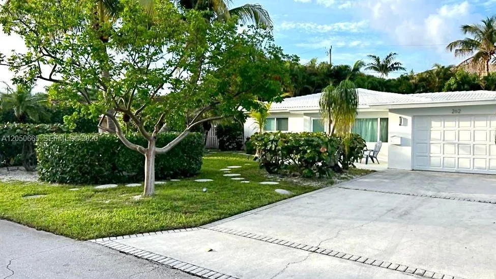 262 Bombay Ave Lauderdale By The Sea, FL 33308