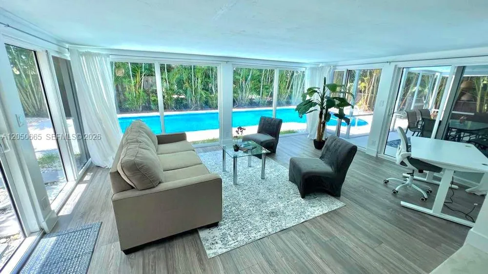 262 Bombay Ave Lauderdale By The Sea, FL 33308