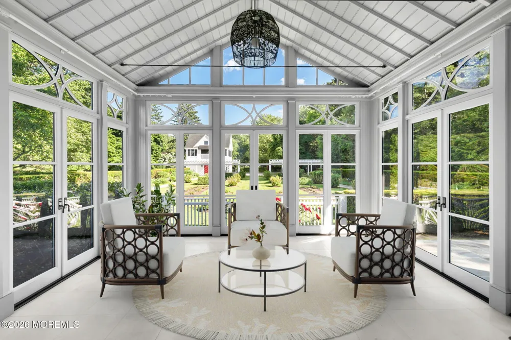 10098 W River Road Rumson, NJ 07760