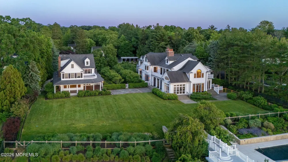 10098 W River Road Rumson, NJ 07760