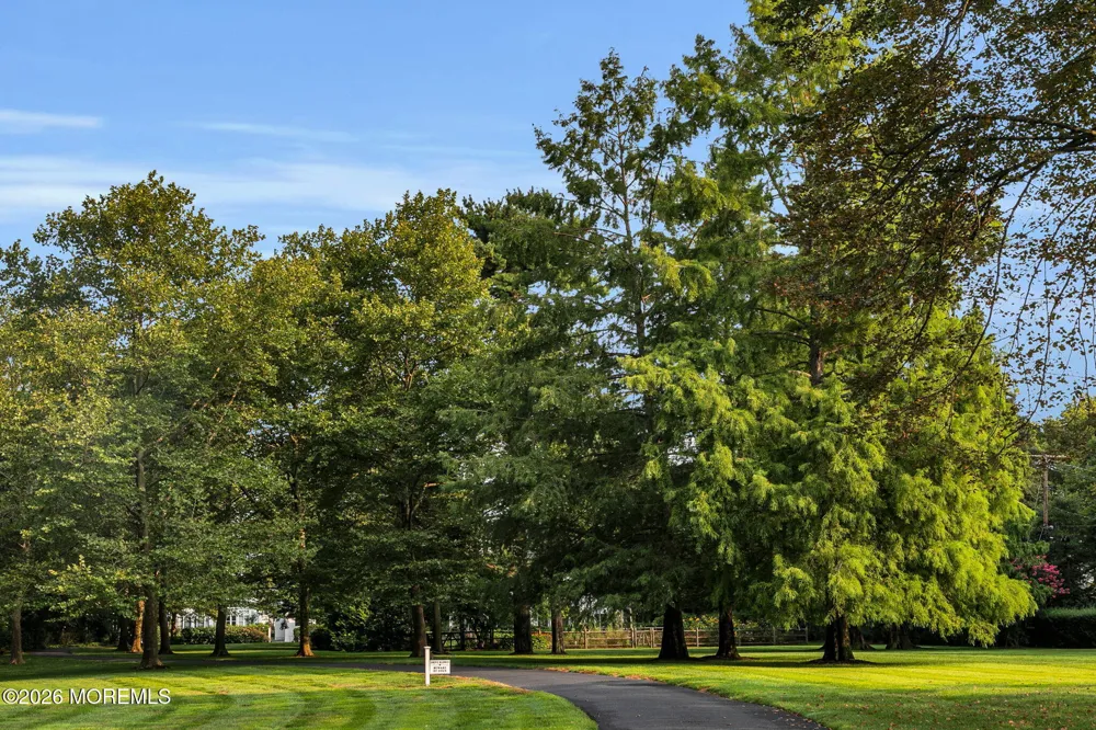 10098 W River Road Rumson, NJ 07760
