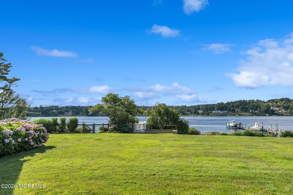10098 W River Road Rumson, NJ 07760