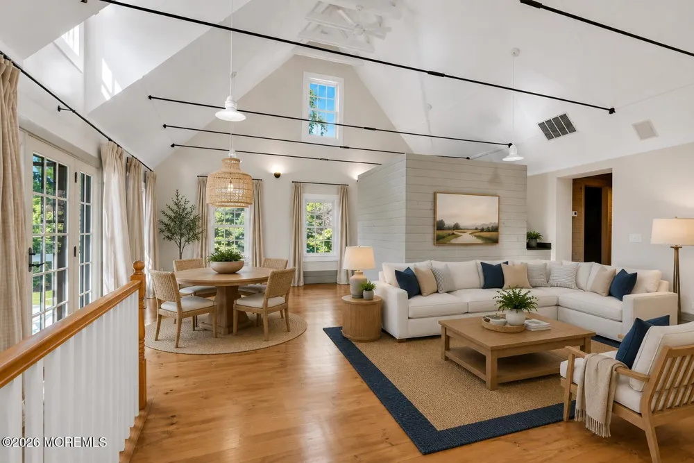 10098 W River Road Rumson, NJ 07760
