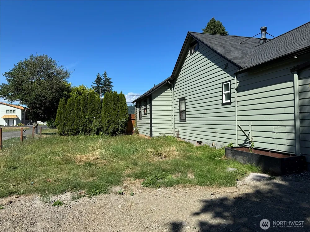 4727 Ocean Beach Highway Longview, WA 98632
