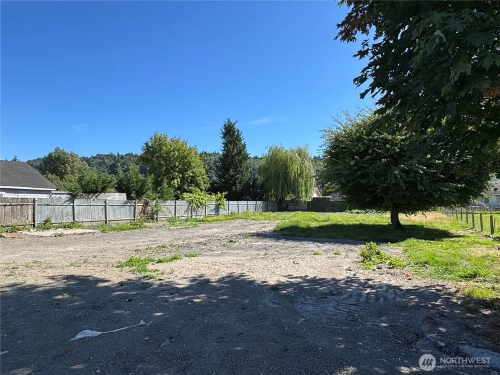 4727 Ocean Beach Highway Longview, WA 98632