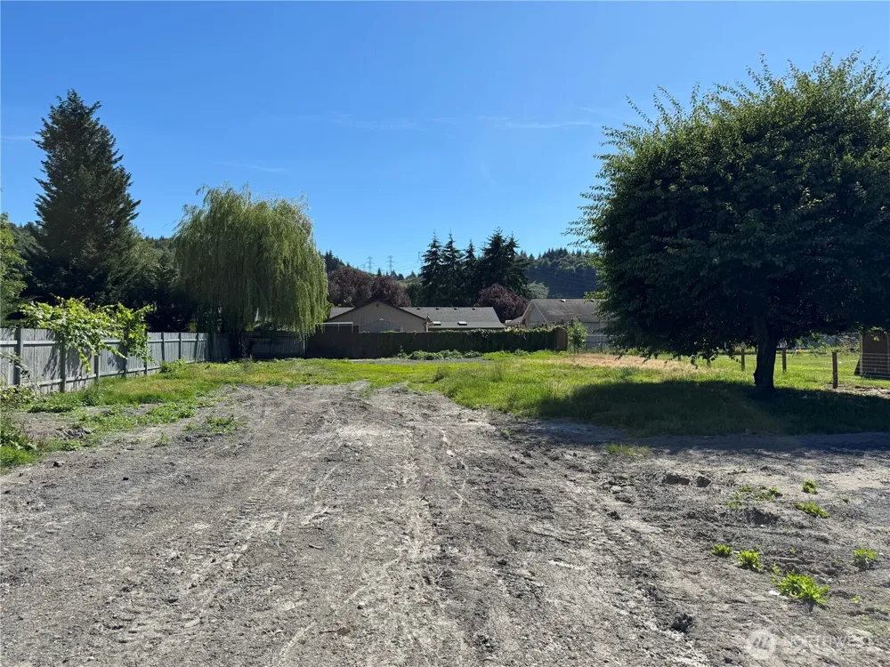 4727 Ocean Beach Highway Longview, WA 98632