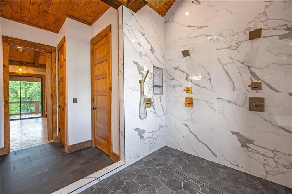 42 Waterstone Way Mineral Bluff, GA 30559