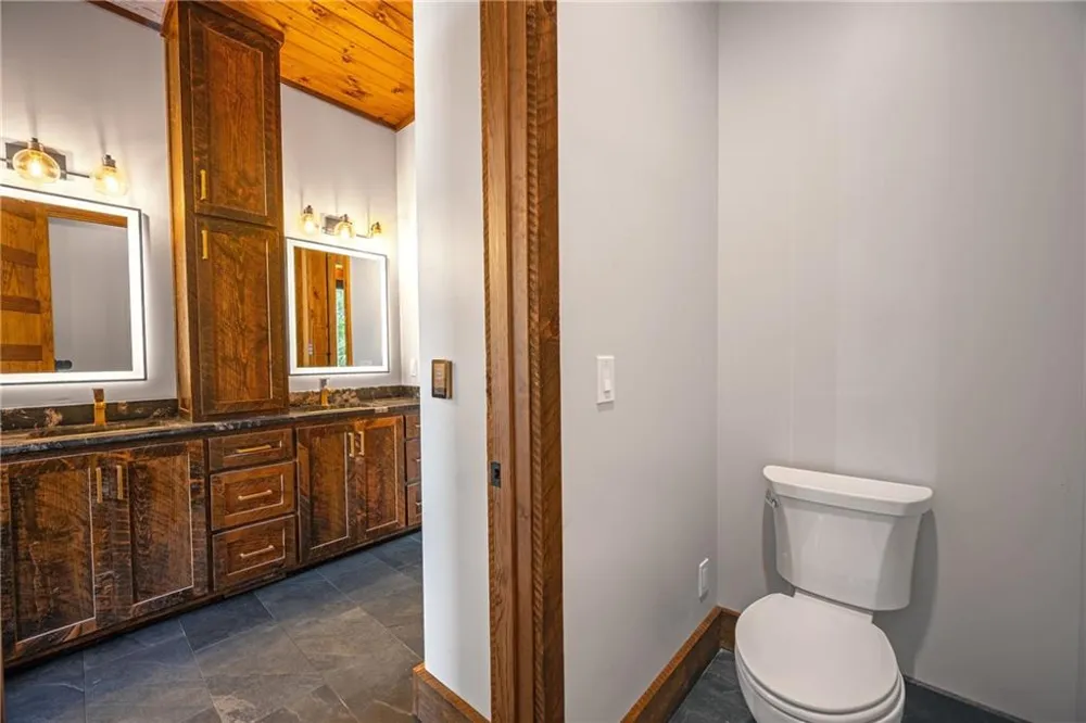42 Waterstone Way Mineral Bluff, GA 30559
