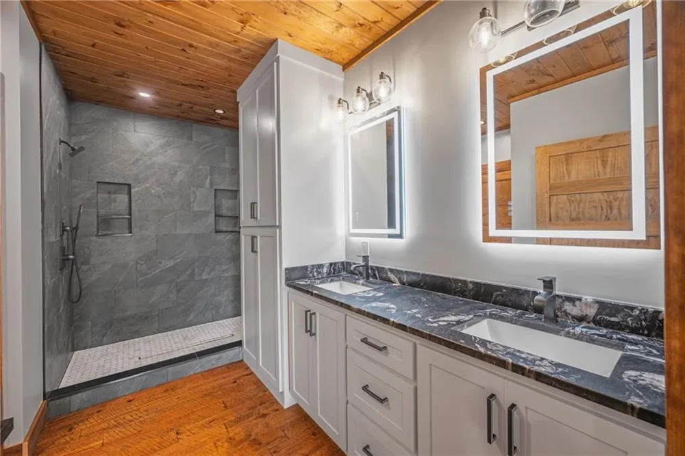 42 Waterstone Way Mineral Bluff, GA 30559
