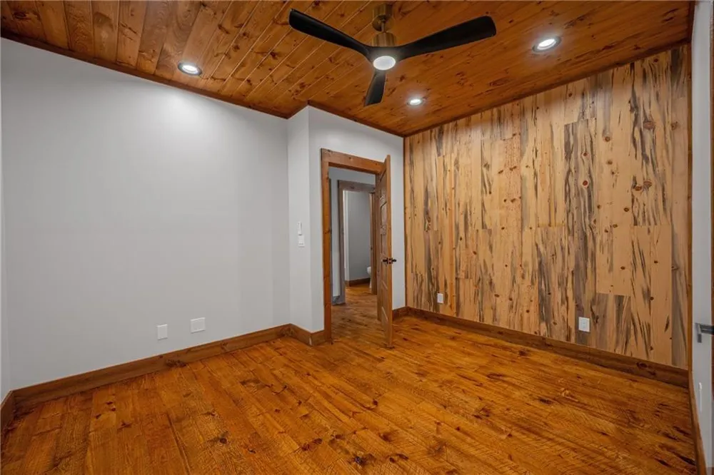 42 Waterstone Way Mineral Bluff, GA 30559